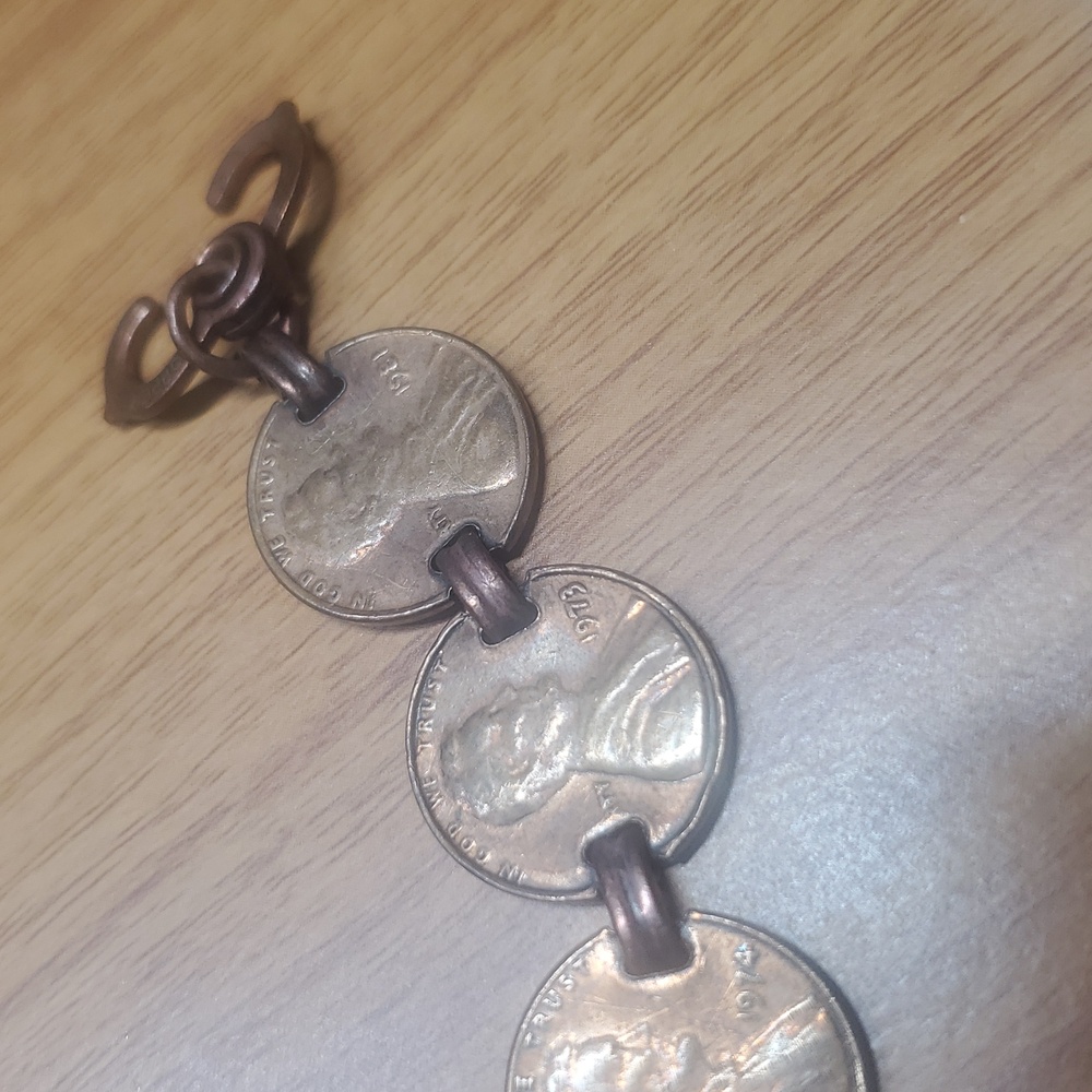 1960s-1970s Vintage Coin Bracelet - Picture 5 of 8